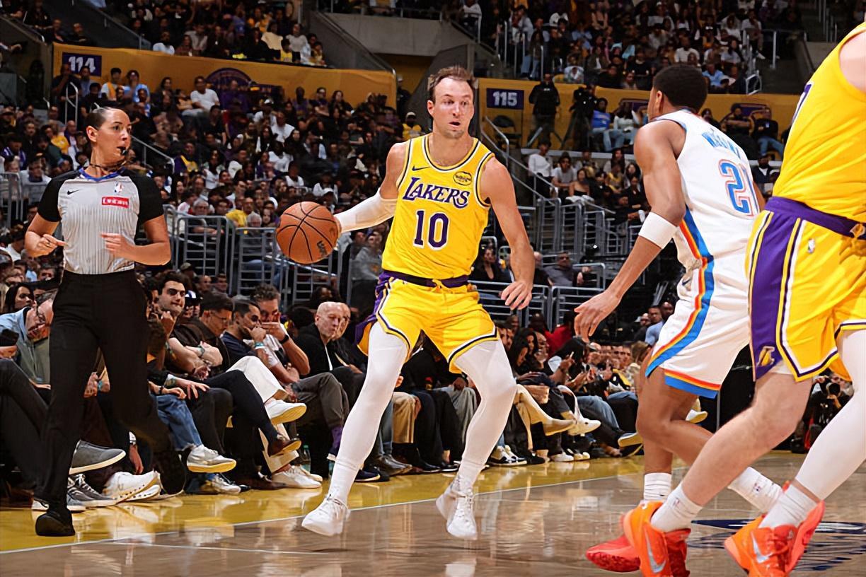 leyu管理-尽力了！湖人后场新援被迫从强力投手转型成为了后场核心？